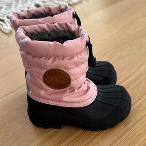 Kuling Pink and Black Winter Boots